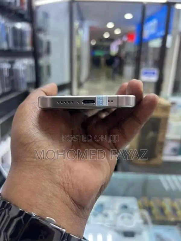 Apple iPhone 15 Pro 256GB (Used)