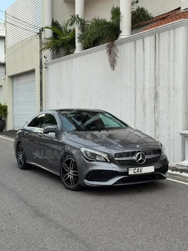 Mercedes Benz CLA 180 AMG Plus 2017
