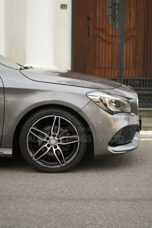 Mercedes Benz CLA 180 AMG Plus 2017