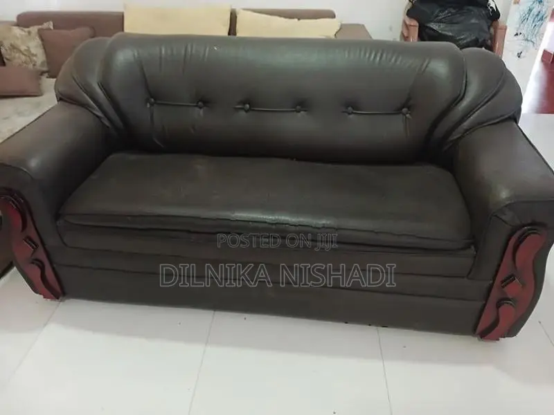 Damro Used Sofa