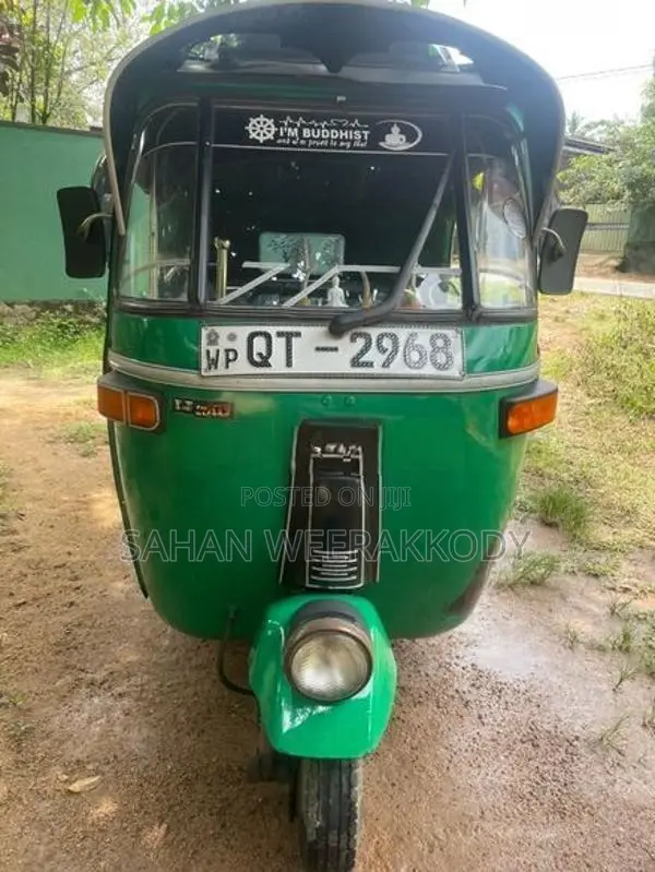 Bajaj RE 2009