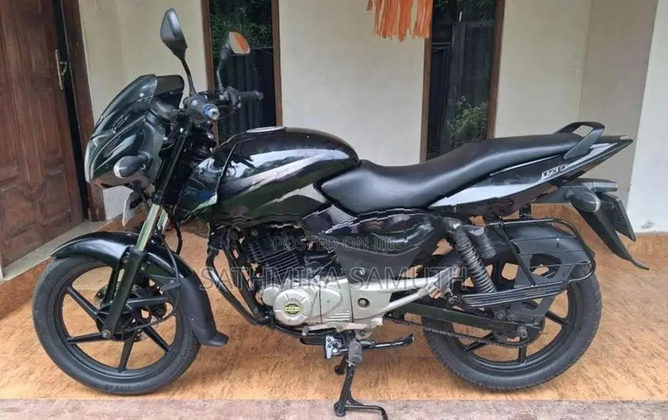 Bajaj Pulsar 150 2016