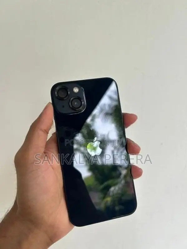 Apple iPhone 13 (Used)