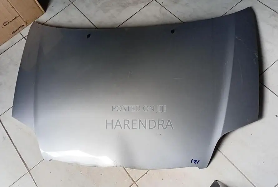 Corolla 121 Bonnet