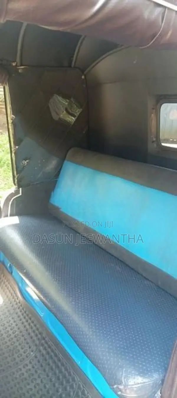 Bajaj RE Three Wheeler 2006