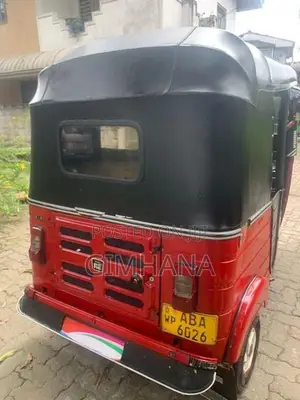 Bajaj RE 2015