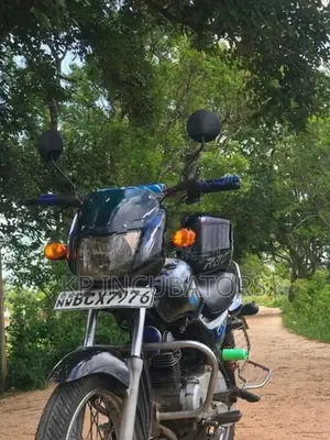 Bajaj CT100 2015