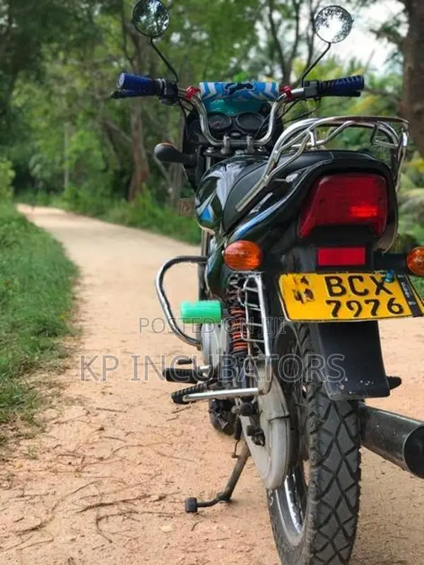 Bajaj CT100 2015