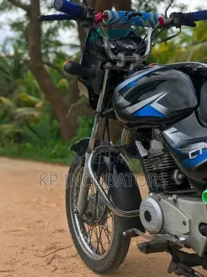 Bajaj CT100 2015