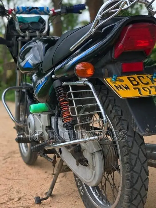 Bajaj CT100 2015