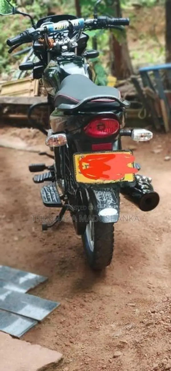 Bajaj Platina 100 2018