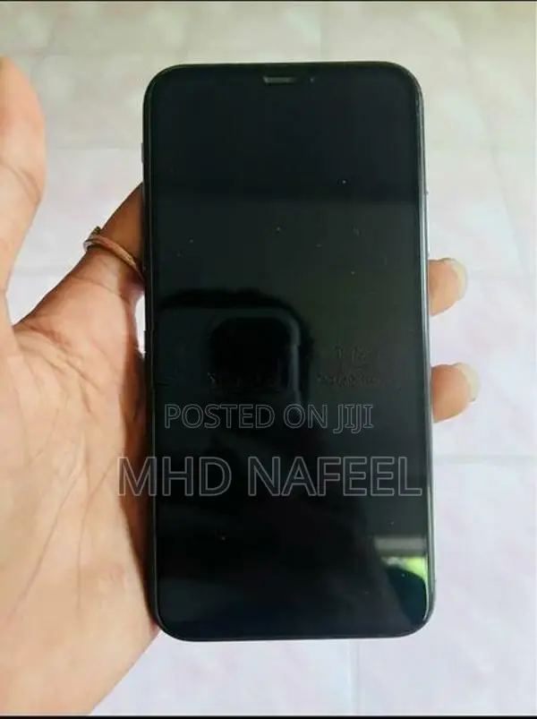 Apple iPhone XS (Used)