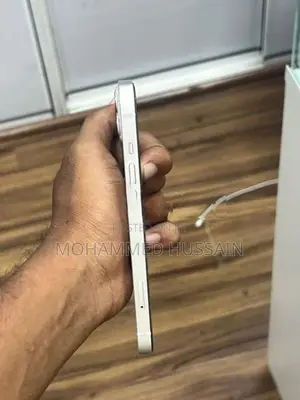 Apple iPhone 13 (Used)