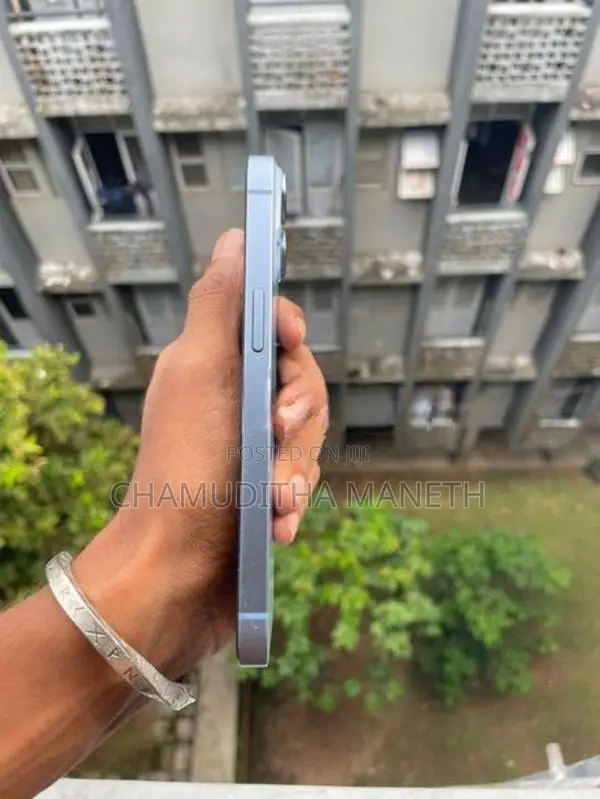 Apple iPhone 14 (Used)