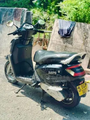 Mahindra Gusto 2017