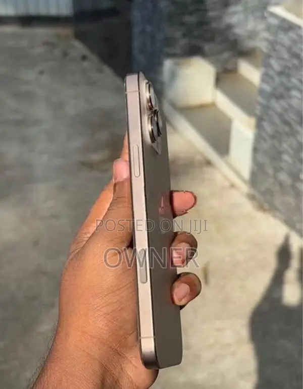 Apple iPhone 16 Pro Max (Used)