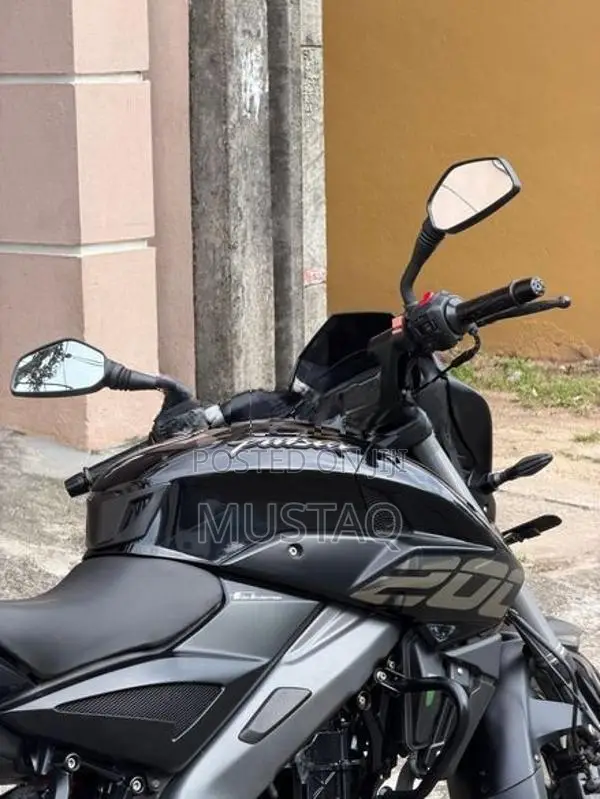 Bajaj Pulsar NS200 BS7 2025