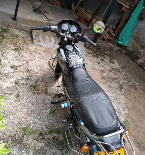 Bajaj CT100 2006