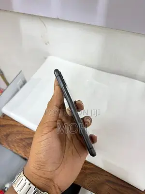 Apple iPhone 11 128GB (Used)