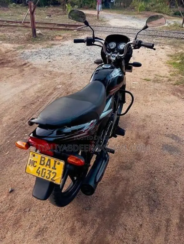 Bajaj Platina 100 2013