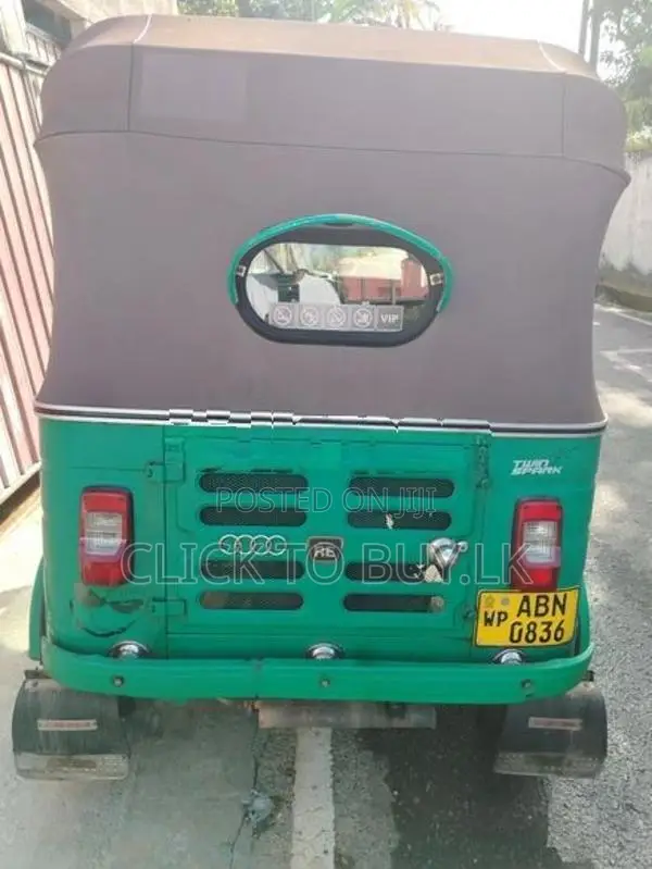 Bajaj RE 2016