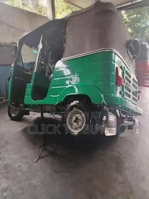 Bajaj RE 2016