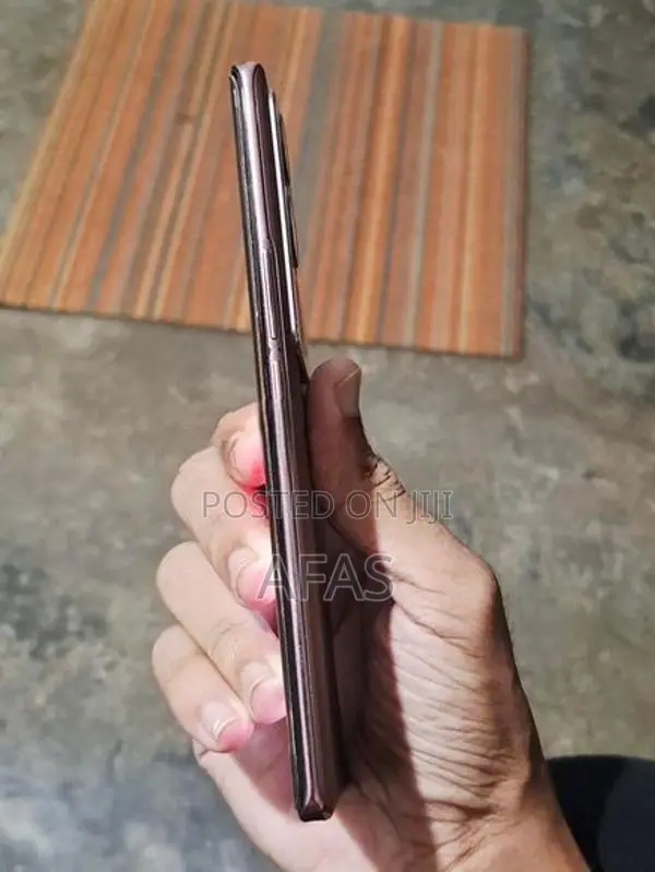 Vivo V29 (Used)