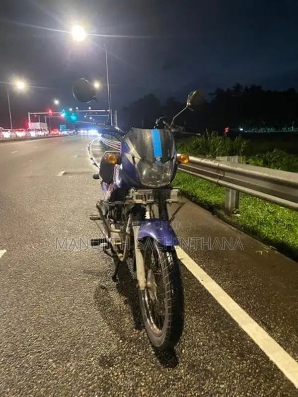 Bajaj CT100 2006