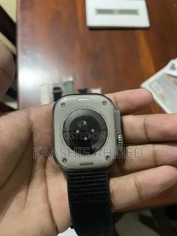 Apple Watch Ultra 1
