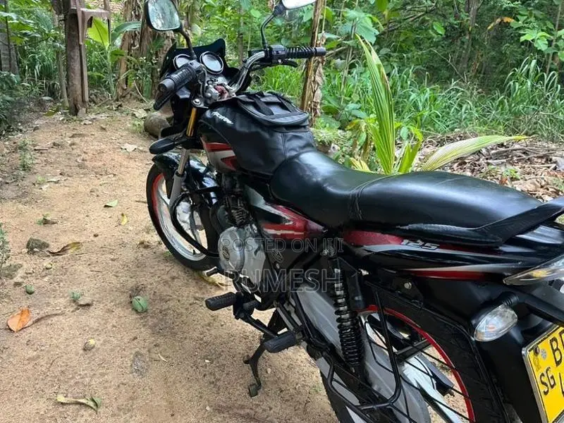 Bajaj Discover 125 2016
