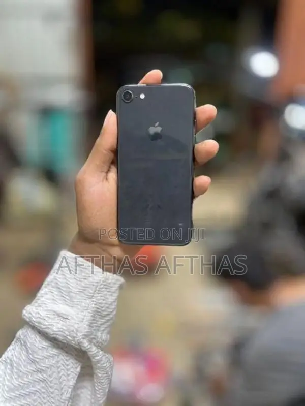 Apple iPhone 8 (Used)