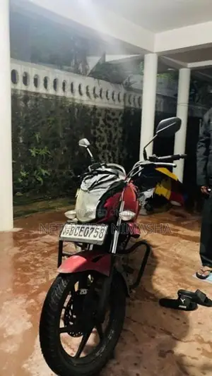 Honda CB Trigger 2015