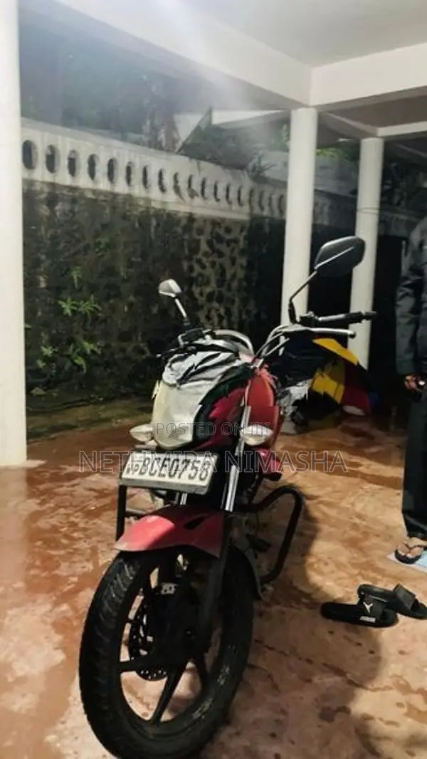 Honda CB Trigger 2015