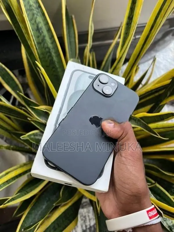 Apple iPhone 15 (Used)