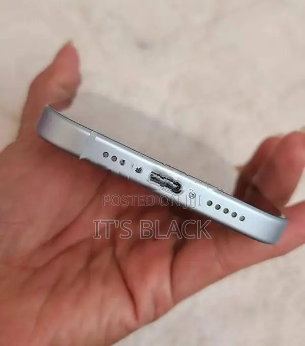 Apple iPhone 15 (Used)