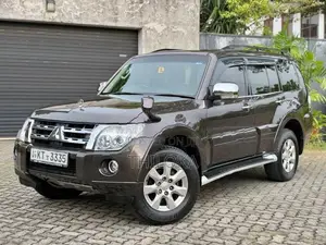Mitsubishi Montero GLS Sunroof 2012