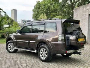 Mitsubishi Montero GLS Sunroof 2012