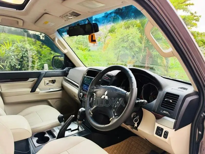 Mitsubishi Montero GLS Sunroof 2012