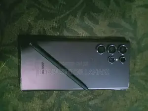 Samsung Galaxy S22 (Used)