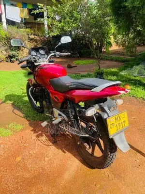 Bajaj Pulsar 180 2002