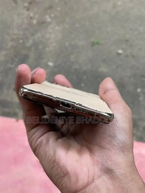 Apple iPhone 11 Pro (Used)