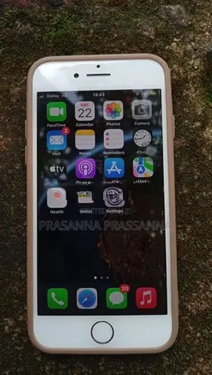 Apple iPhone 8 (Used)