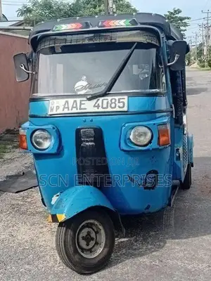 Bajaj RE 2012
