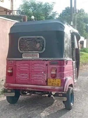 Bajaj RE 2005