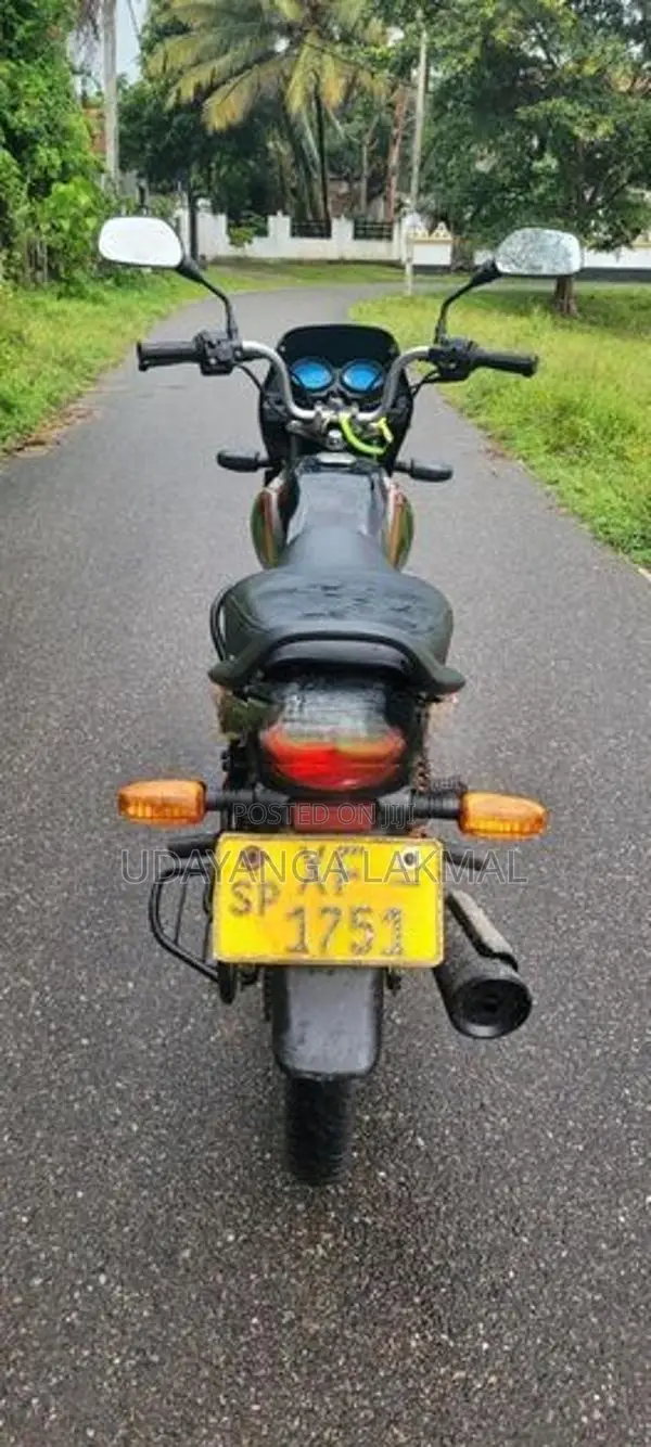Bajaj Platina 100 2012
