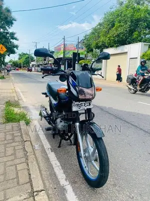 Bajaj CT100 ES 2023