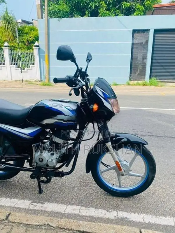 Bajaj CT100 ES 2023