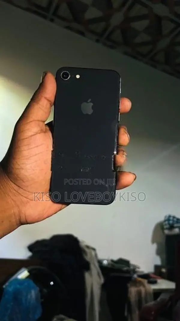 Apple iPhone 8 (Used)