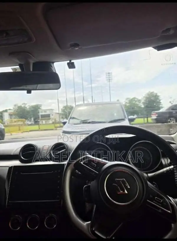 Suzuki Swift 2017 Car (Used)