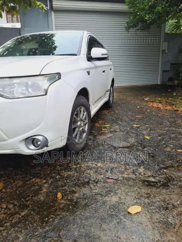 Mitsubishi Outlander 2014 SUV (Used)
